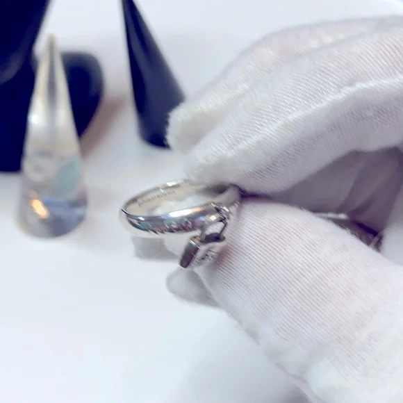 Tiffany & CO retired lock ring, antique ? - Picture 5 of 5